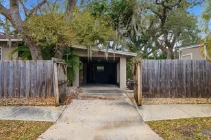 2670 Bayside Dr S, Saint Petersburg, FL 33705 - Photo 46