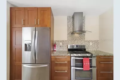 2670 Bayside Drive S, Saint Petersburg, FL 33705 - Photo 20