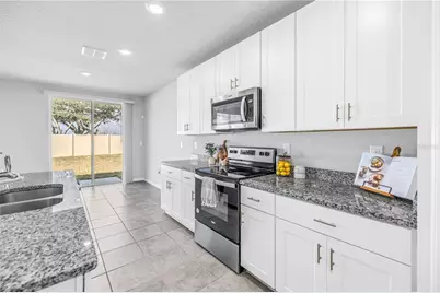 219 Lovely Court, Plant City, FL 33566 - Photo 10