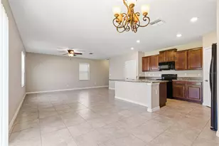 14228 Covert Green Pl, Riverview, FL 33579 - Photo 4