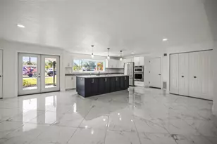 1042 Idlewild Dr N, Dunedin, FL 34698 - Photo 4