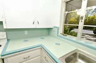 5435 5th Ave S, Saint Petersburg, FL 33707 - Photo 24