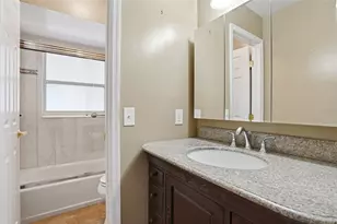 7111 Halifax Ct, Tampa, FL 33615 - Photo 20