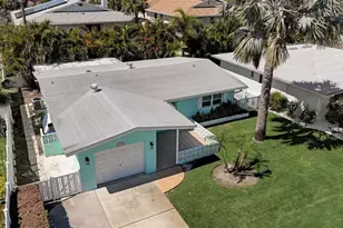 16102 1st St E, Redington Beach, FL 33708 - Photo 14