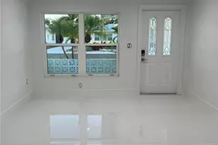 16102 1st St E, Redington Beach, FL 33708 - Photo 10