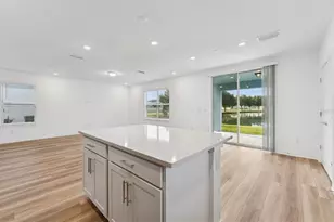 9760 Crescent Moon Dr, Riverview, FL 33578 - Photo 4