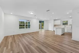 9760 Crescent Moon Dr, Riverview, FL 33578 - Photo 6