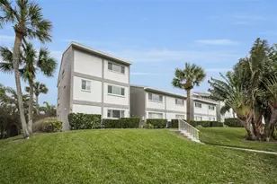 1351 Gulf Blvd, Clearwater Beach, FL 33767 - Photo 2