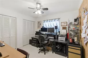 18709 Lake Commiston Dr, Lutz, FL 33549 - Photo 22