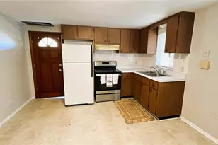 5123 17th St, Zephyrhills, FL 33542 - Photo 2