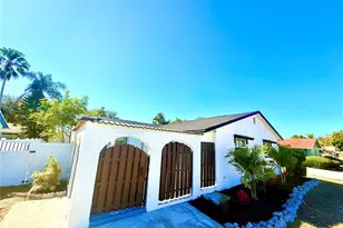 6910 Dalkeith Ave N, Saint Petersburg, FL 33709 - Photo 2