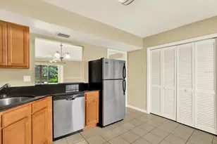 10330 Carrollwood Ln, Tampa, FL 33618 - Photo 18