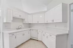 6917 Oak Crest Way, Zephyrhills, FL 33542 - Photo 16