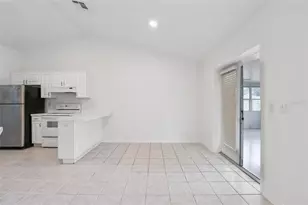 6917 Oak Crest Way, Zephyrhills, FL 33542 - Photo 12