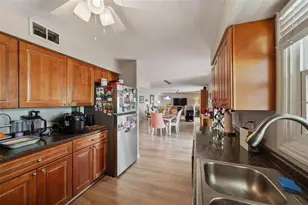 4842 Coquina Key Dr SE, Saint Petersburg, FL 33705 - Photo 10