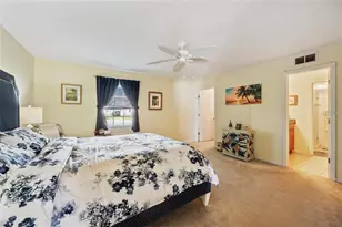 4842 Coquina Key Dr SE, Saint Petersburg, FL 33705 - Photo 18