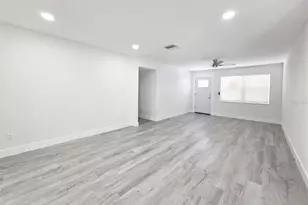 10415 N 27th St, Tampa, FL 33612 - Photo 6