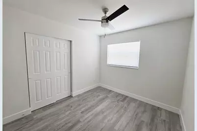 10415 N 27th Street, Tampa, FL 33612 - Photo 16