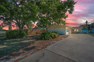 2053 Jefferson Ave, Dunedin, FL 34698 - Photo 1