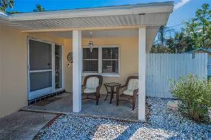 2053 Jefferson Ave, Dunedin, FL 34698 - Photo 4