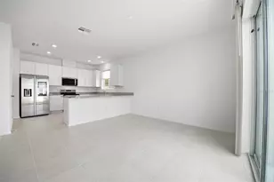 37411 Roanoke River Wy, Zephyrhills, FL 33540 - Photo 10