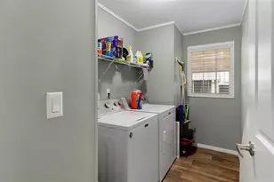 37533 Gill Ave, Zephyrhills, FL 33541 - Photo 26
