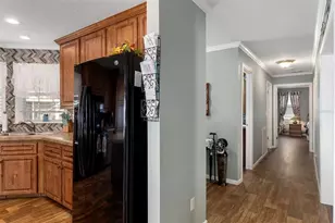 37533 Gill Ave, Zephyrhills, FL 33541 - Photo 14