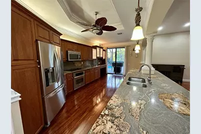 8133 Misty Oaks Boulevard, Sarasota, FL 34243 - Photo 6