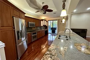 8133 Misty Oaks Blvd, Sarasota, FL 34243 - Photo 6