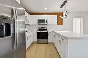 7910 W Powhatan Ave, Tampa, FL 33615 - Photo 20