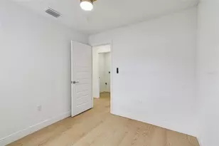 7910 W Powhatan Ave, Tampa, FL 33615 - Photo 32