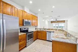 10422 Mulligan Ct, Tampa, FL 33647 - Photo 6