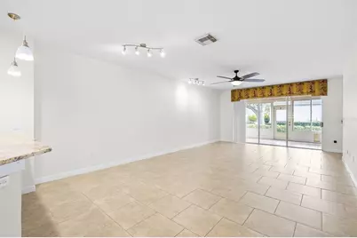10422 Mulligan Court, Tampa, FL 33647 - Photo 8