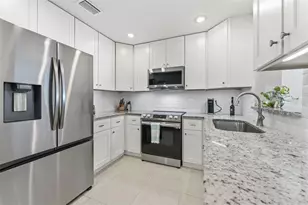 1824 59th Way N, Saint Petersburg, FL 33710 - Photo 10