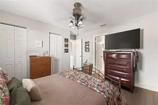 3242 Laurel Dale Dr, Tampa, FL 33618 - Photo 12