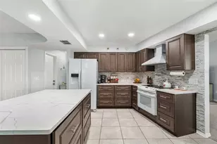 2715 Berryknoll Pl, Valrico, FL 33596 - Photo 18