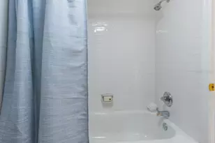 5175 Coquina Key Dr SE, Saint Petersburg, FL 33705 - Photo 14