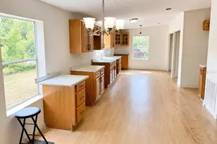 26931 Deacon Loop, Zephyrhills, FL 33544 - Photo 8