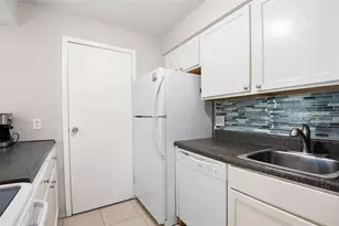4215 E Bay Dr, Clearwater, FL 33764 - Photo 10