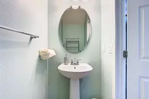 4907 White Sanderling Ct, Tampa, FL 33619 - Photo 26