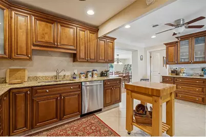 2268 Indian Avenue N, Belleair Bluffs, FL 33770 - Photo 18