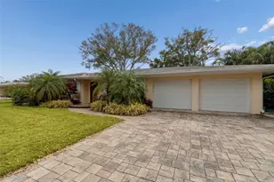 2268 Indian Ave N, Belleair Bluffs, FL 33770 - Photo 4
