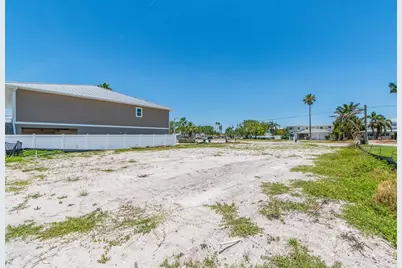 10126 Tarpon Drive, Treasure Island, FL 33706 - Photo 22
