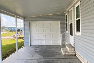 36722 Strand Dr, Zephyrhills, FL 33542 - Photo 38