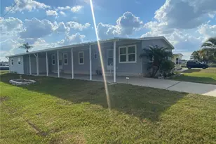 36722 Strand Dr, Zephyrhills, FL 33542 - Photo 40