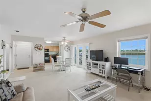 3783 Pompano Dr SE, Saint Petersburg, FL 33705 - Photo 4