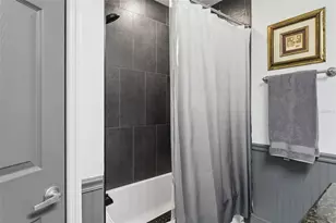 1023 N Bask Dr, Tampa, FL 33603 - Photo 16