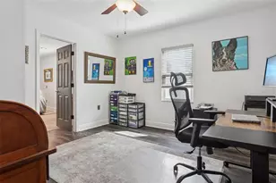 1023 N Bask Dr, Tampa, FL 33603 - Photo 14