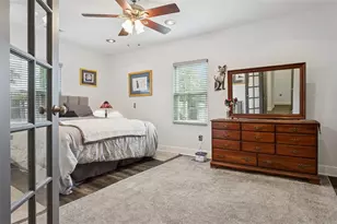 1023 N Bask Dr, Tampa, FL 33603 - Photo 20