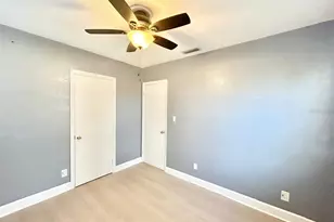 2720 Edwards Ave S, Saint Petersburg, FL 33705 - Photo 12